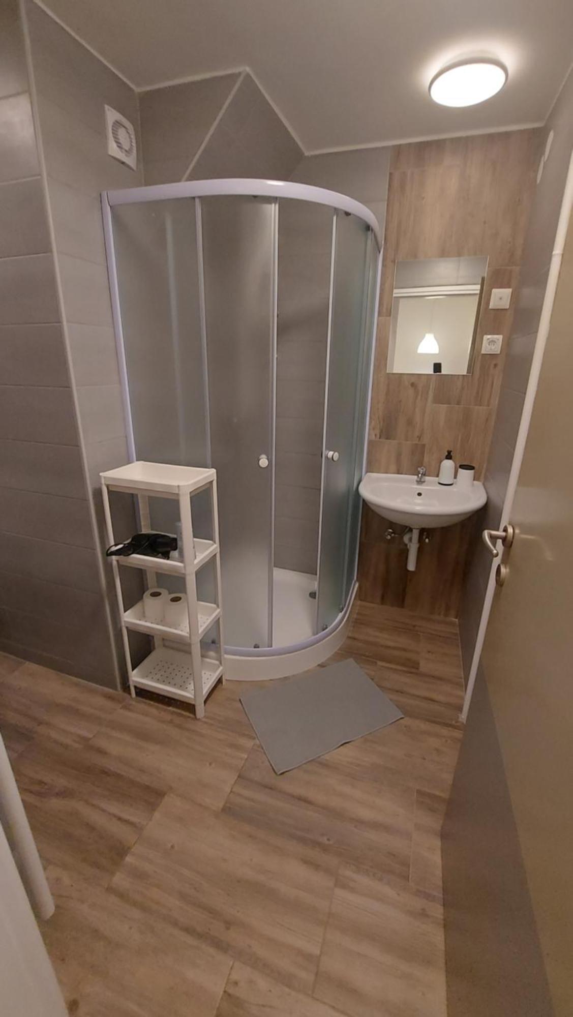 Sweet Apartments With Free Private Parking ليوبليانا الغرفة الصورة